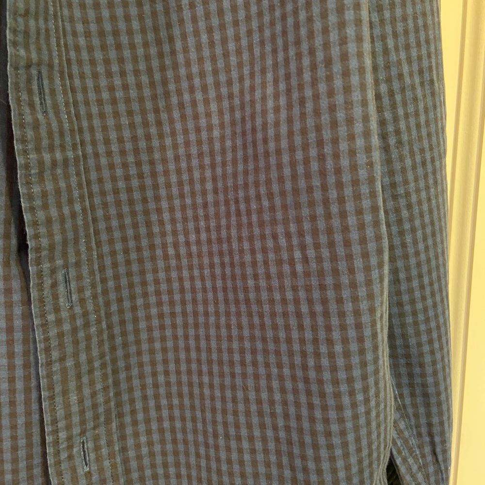 Classic J Crew gingham button down - Picture 3 of 3